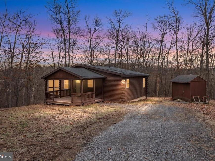 179 Persimmon Tree Lane, Hedgesville, WV 25427 Main Photo