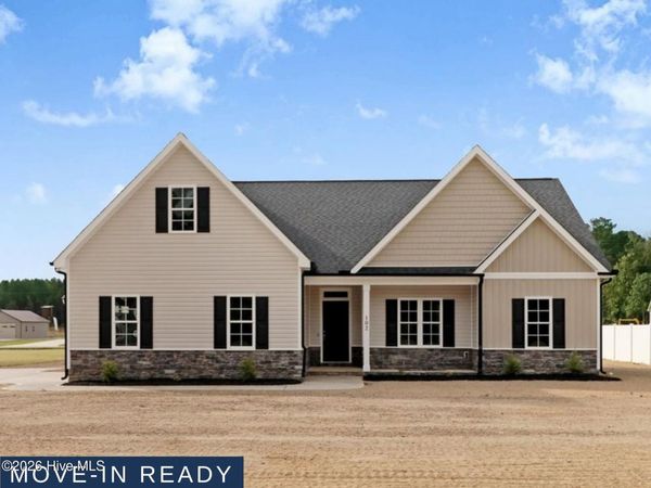 102 Chester Place , Pikeville, NC 27863