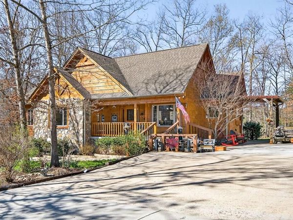 499 Hemlock Ln, Spencer, TN