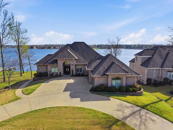 5918 Riviera Dr , Benton, AR 72019