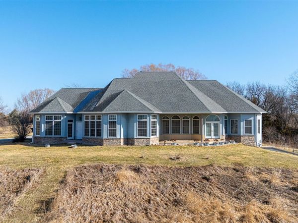 2245 288th Drive , Williamsburg, IA 52361
