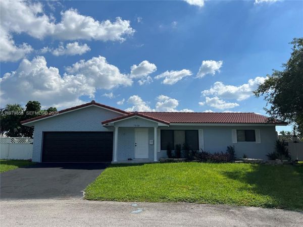 7520 NW 44th Ct , Coral Springs, FL 33065