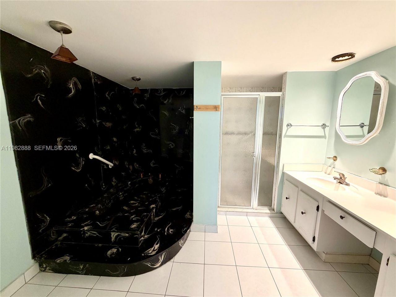 1833 S Ocean Dr , Unit 1202, Hallandale Beach, FL 33009 Photo