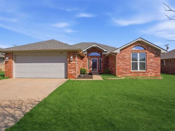 1117 Wendy Lane, Altus, OK 73521