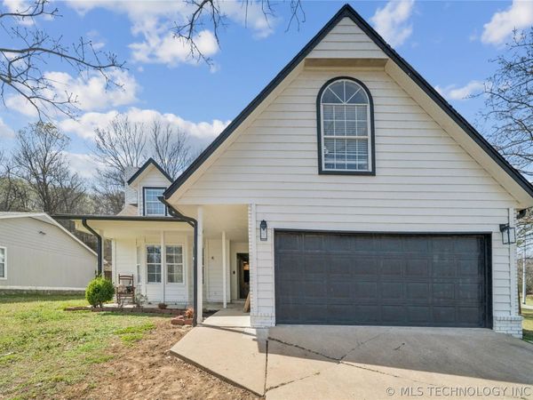 1490 Ash Hollow Street , Catoosa, OK 74015