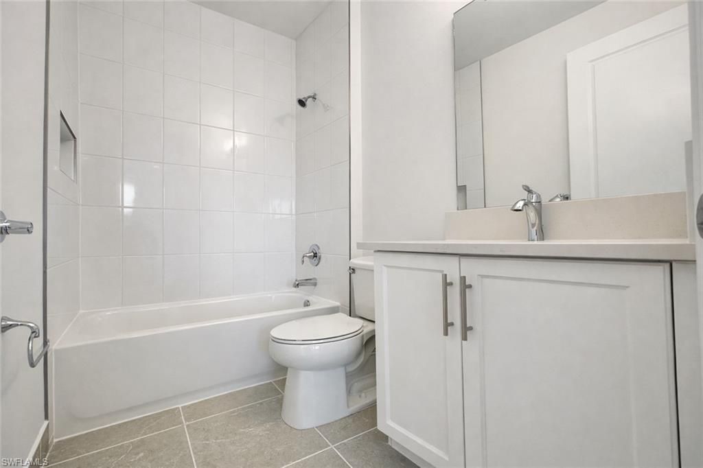 12770 Woodbury Dr, Estero, FL 33928 Photo