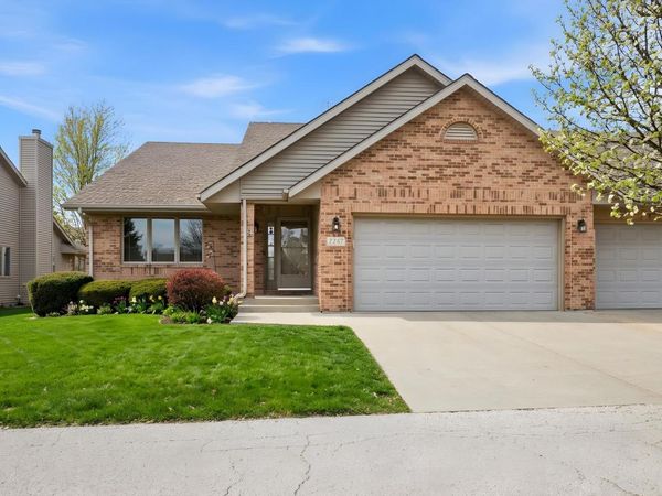 1247 Daniel Court , Sycamore, IL 60178