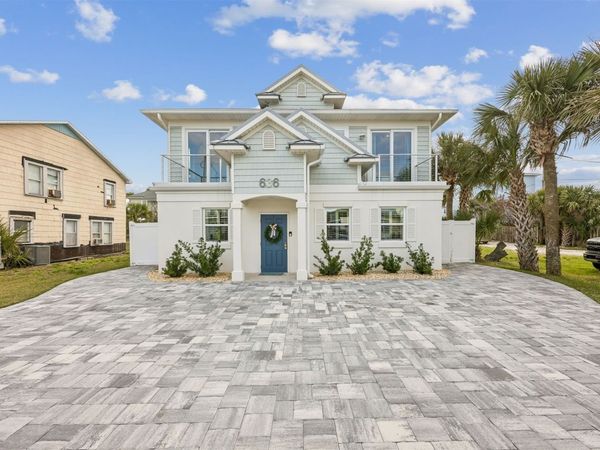 636 N FLETCHER Avenue, Fernandina Beach, FL 32034