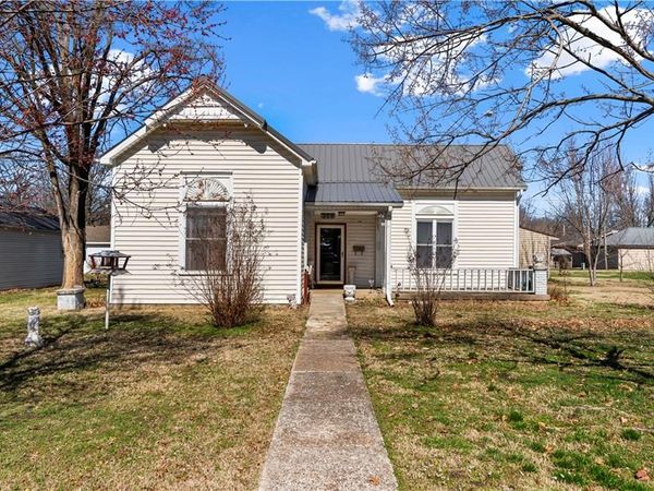 308 E Olive Street, Rich Hill, MO 64779