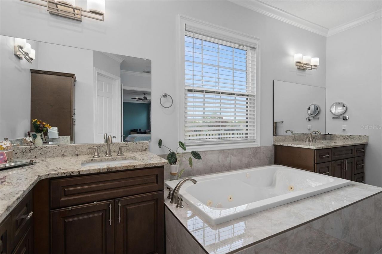 9057 Balmoral Mews Square, Windermere, FL 34786 Photo