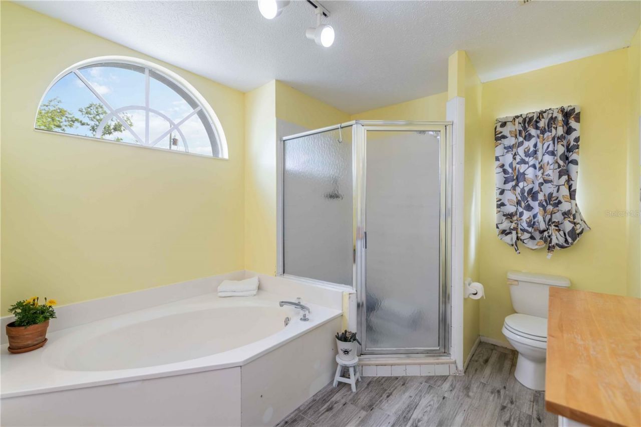 4524 28th Avenue Drive E, Bradenton, FL 34208 Photo