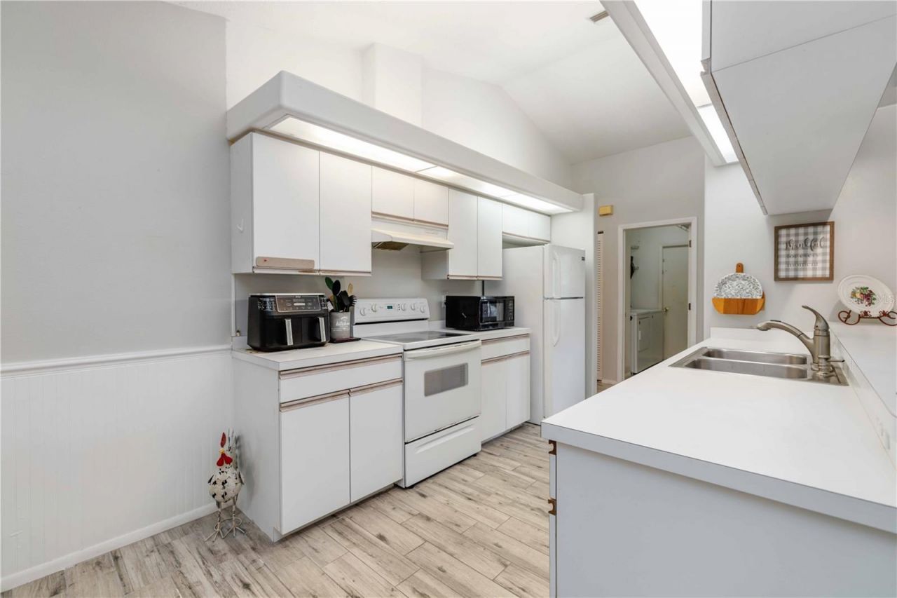 4524 28th Avenue Drive E, Bradenton, FL 34208 Photo