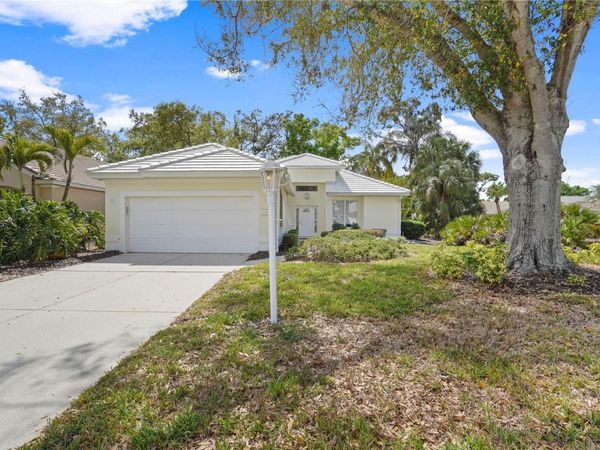 7909 HAMPTON COURT , UNIVERSITY PARK, FL 34201