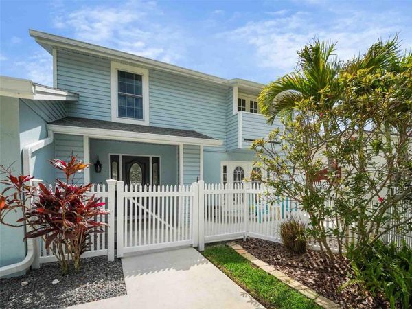 4104 DELLBROOK DRIVE, TAMPA, FL 33624