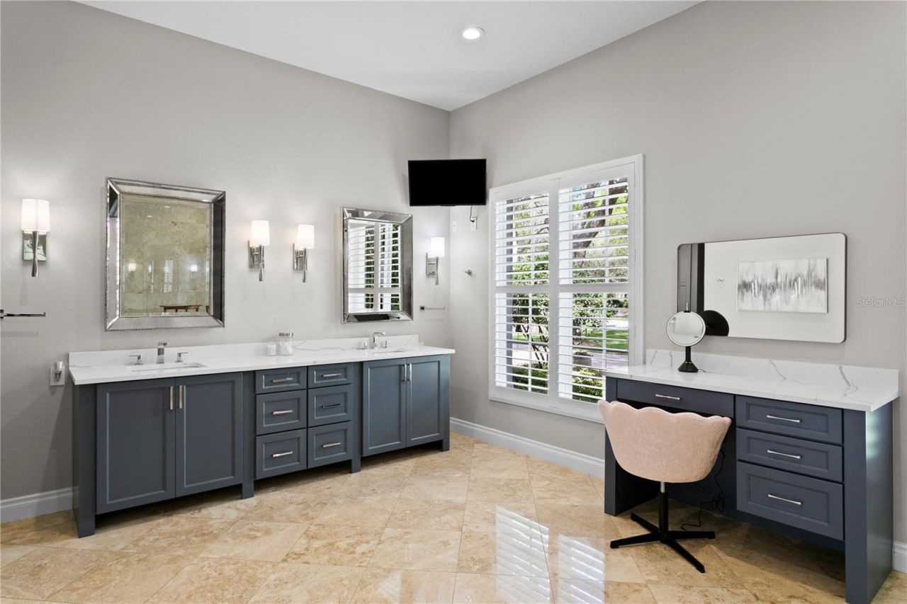 16204 Sierra De Avila, Tampa, FL 33613 Photo