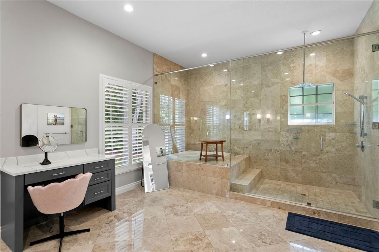 16204 Sierra De Avila, Tampa, FL 33613 Photo