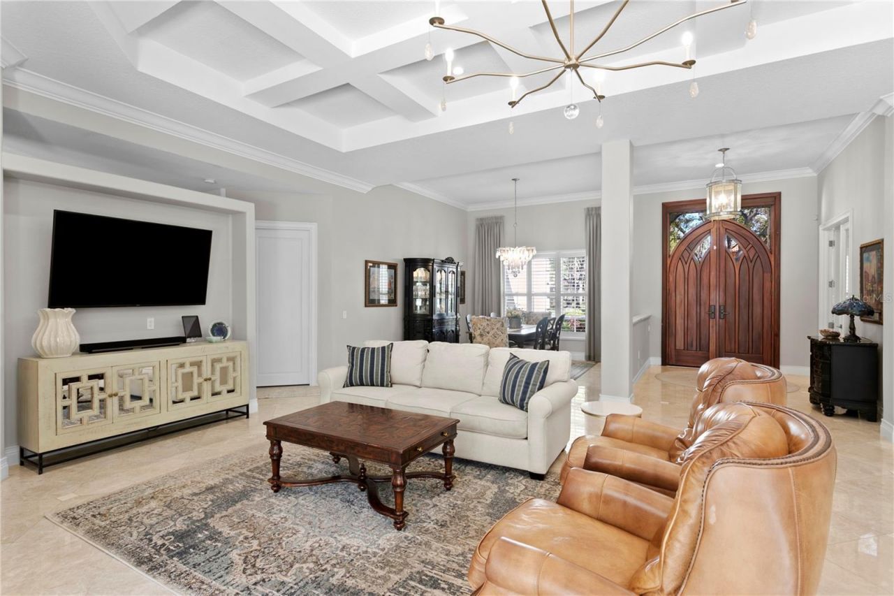 16204 Sierra De Avila, Tampa, FL 33613 Photo