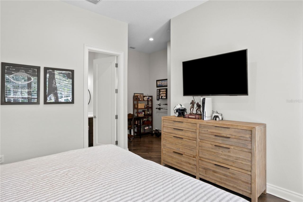 16204 Sierra De Avila, Tampa, FL 33613 Photo