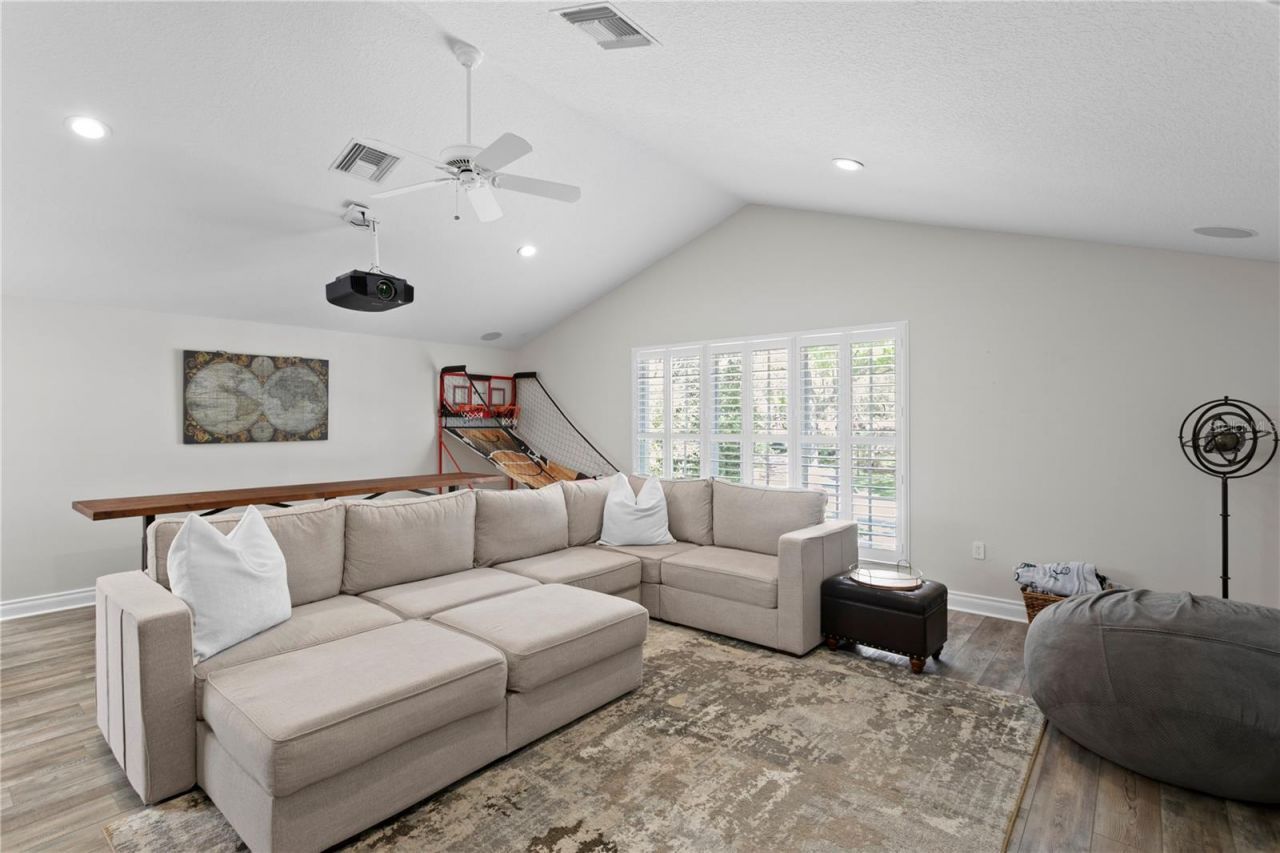 16204 Sierra De Avila, Tampa, FL 33613 Photo