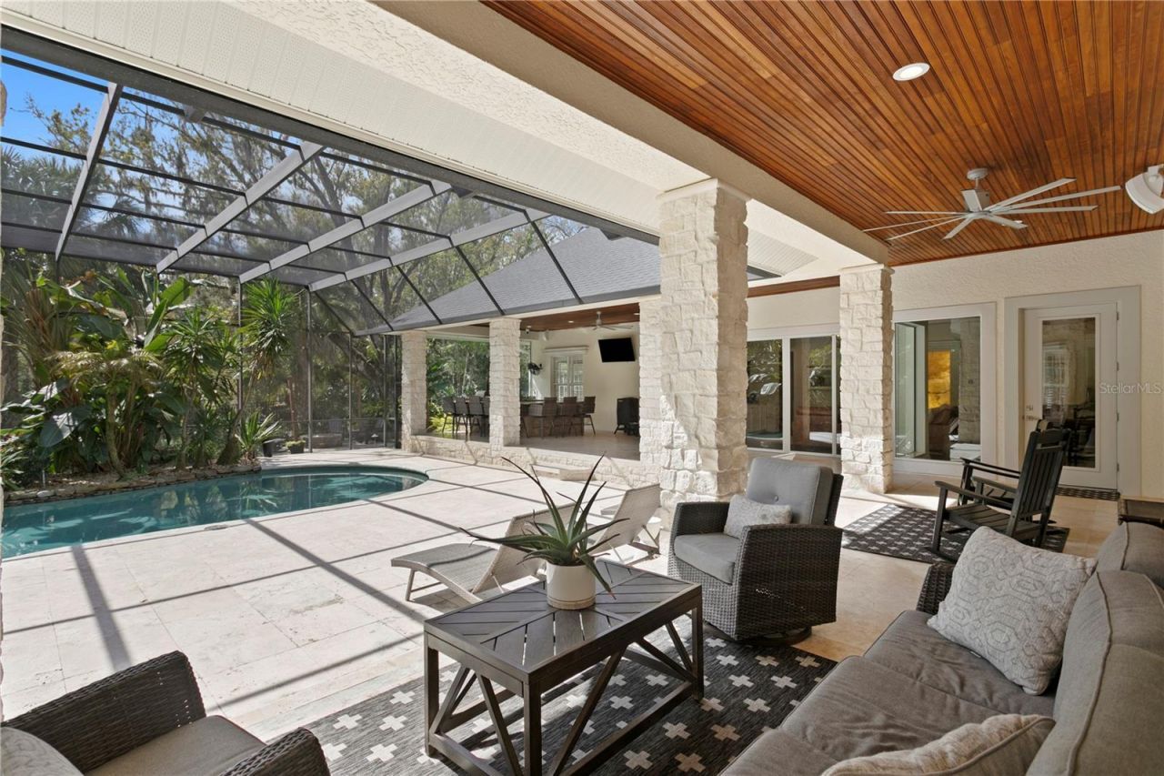 16204 Sierra De Avila, Tampa, FL 33613 Photo