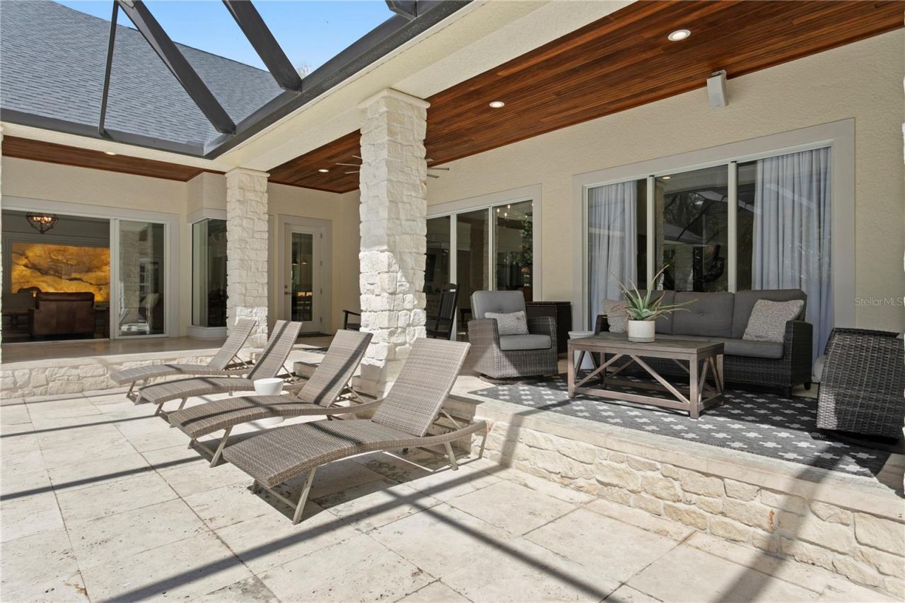 16204 Sierra De Avila, Tampa, FL 33613 Photo