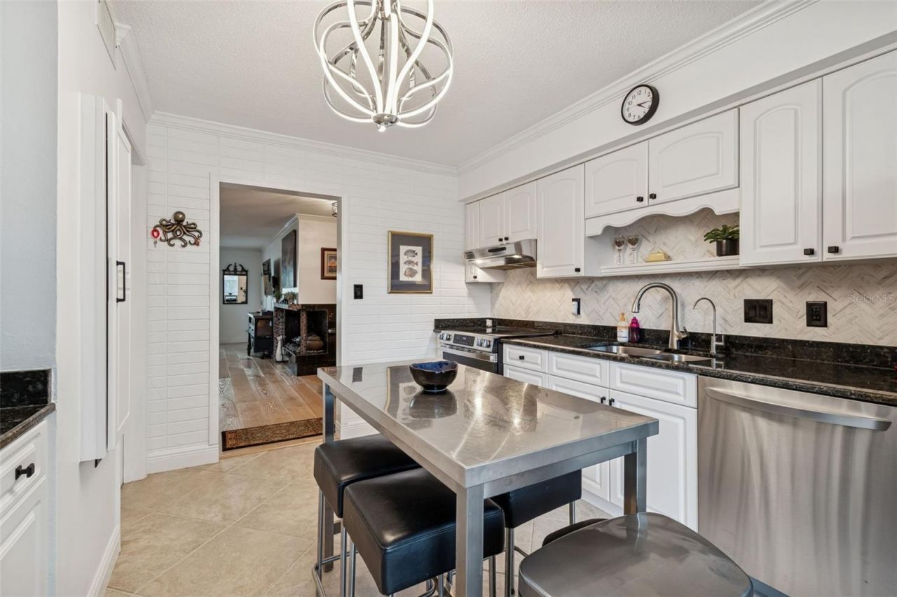 1338 Snell Isle Boulevard Ne, Unit 2, Saint Petersburg, FL 33704 Photo