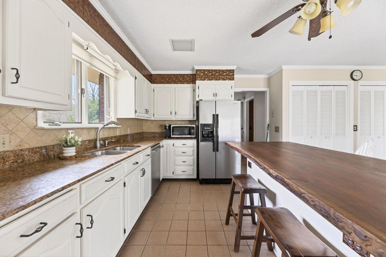 207 Cooper Drive Photo 15