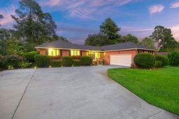 207 Cooper Drive photo 4