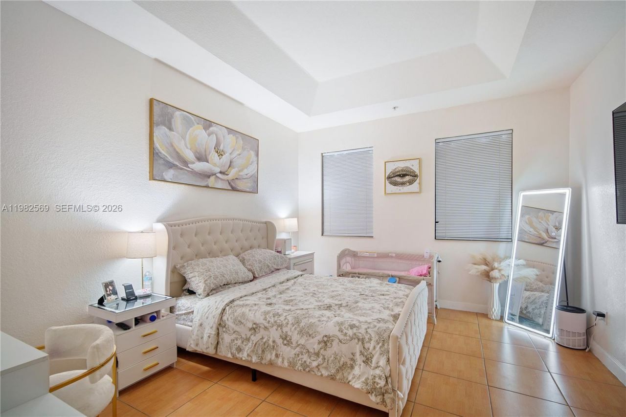 10242 NW 7th St, Unit 209, Miami, FL 33172 Photo