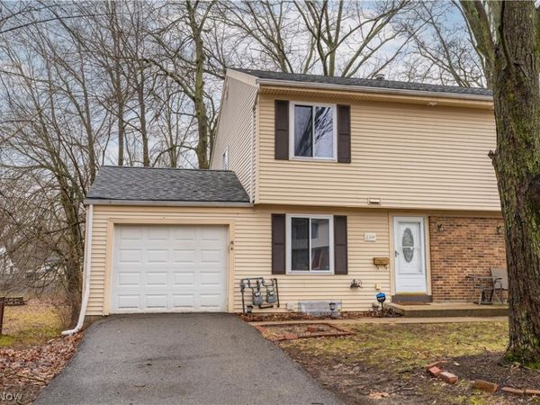2344 Echo Valley Drive , Stow, OH 44224