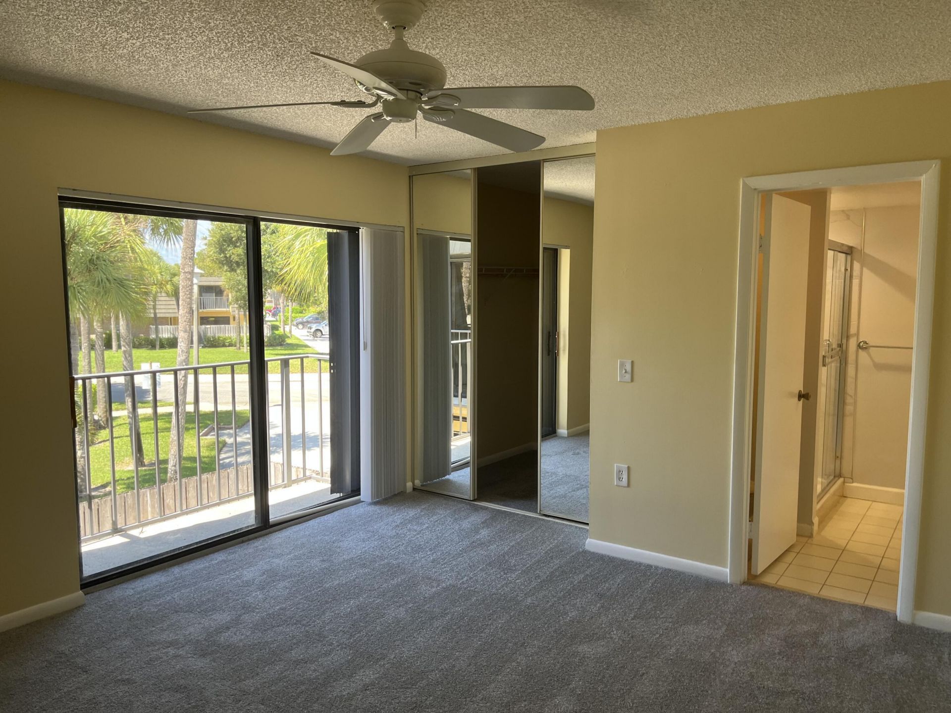 621 6th Way, West Palm Beach, FL 33407 Photo