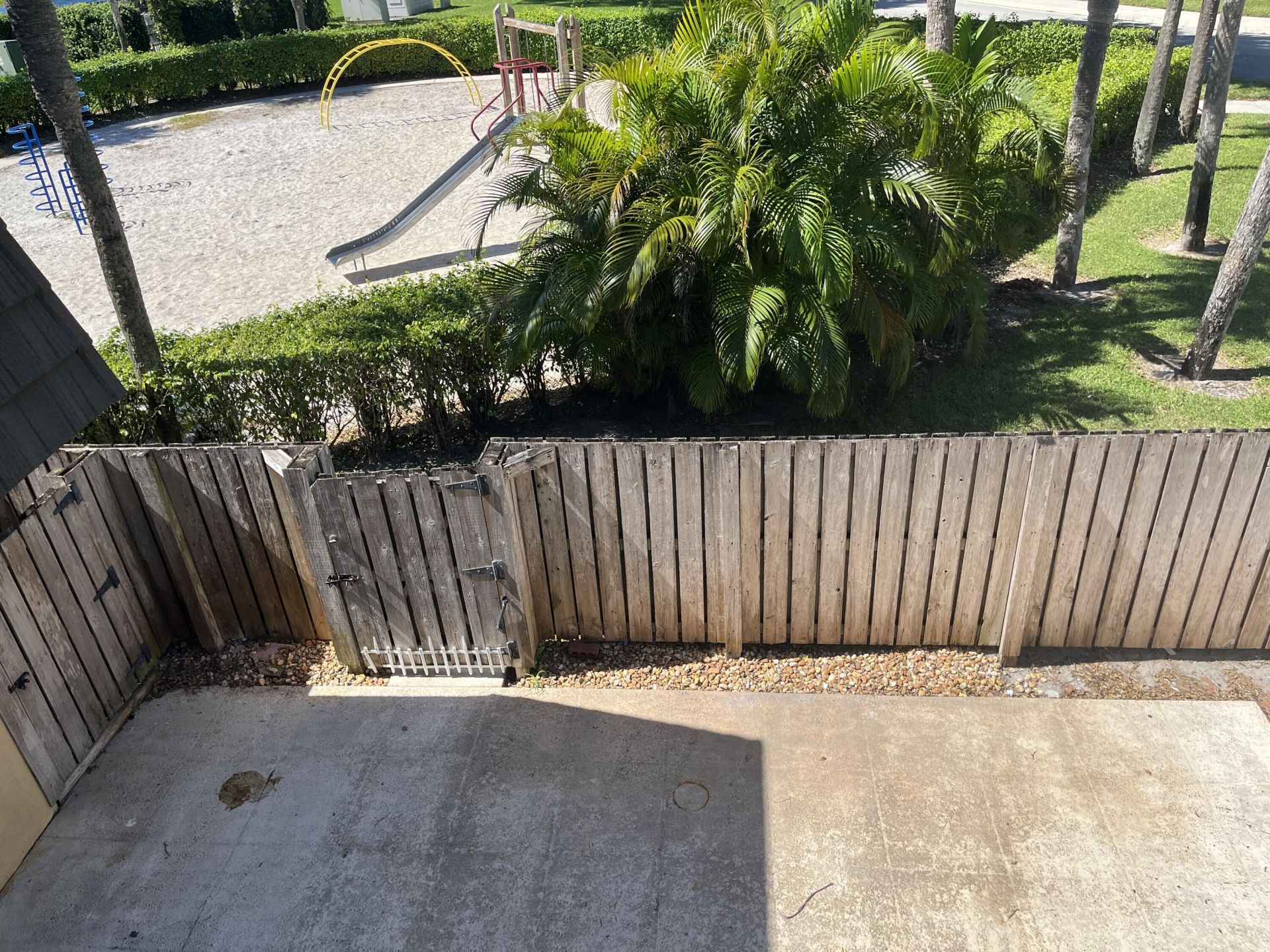 621 6th Way, West Palm Beach, FL 33407 Photo