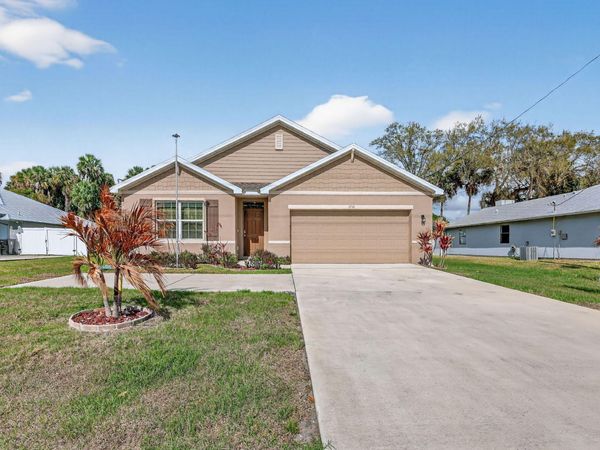 1732 SW Import Drive, Port St. Lucie, FL 34953