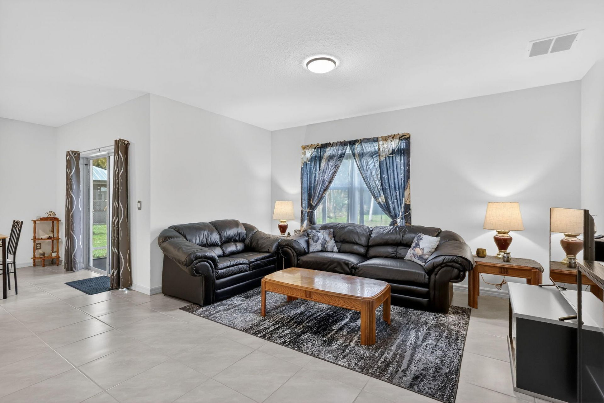 1732 SW Import Drive, Port Saint Lucie, FL 34953 Photo