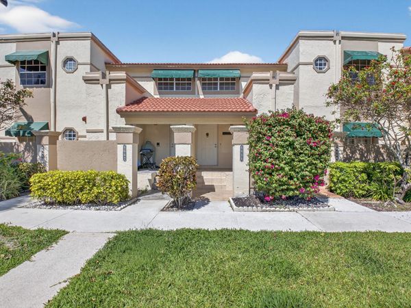 6658 Via Regina, Unit 10, Boca Raton, FL 33433