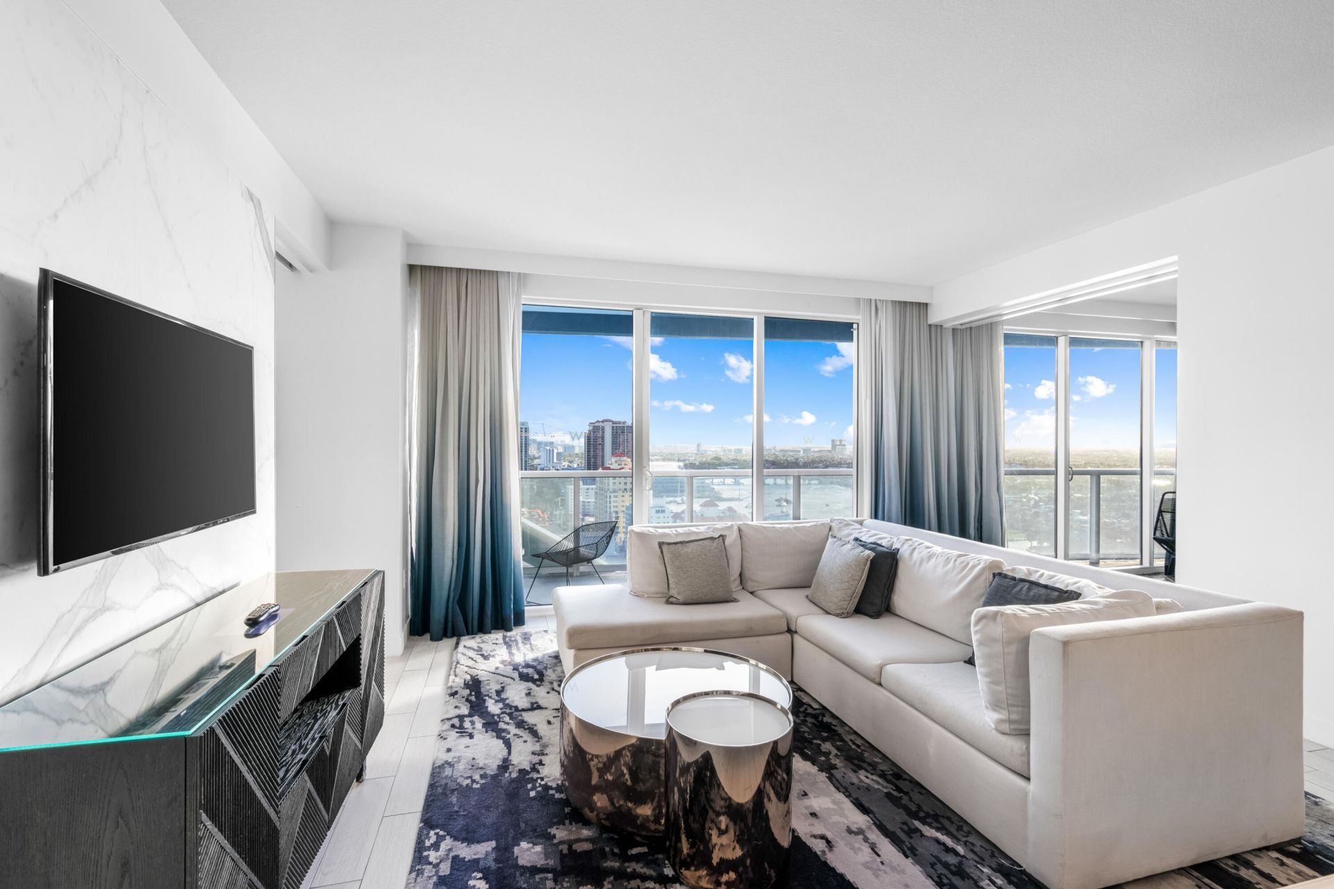 3101 Bayshore Drive, Unit 2105, Fort Lauderdale, FL 33304 Photo