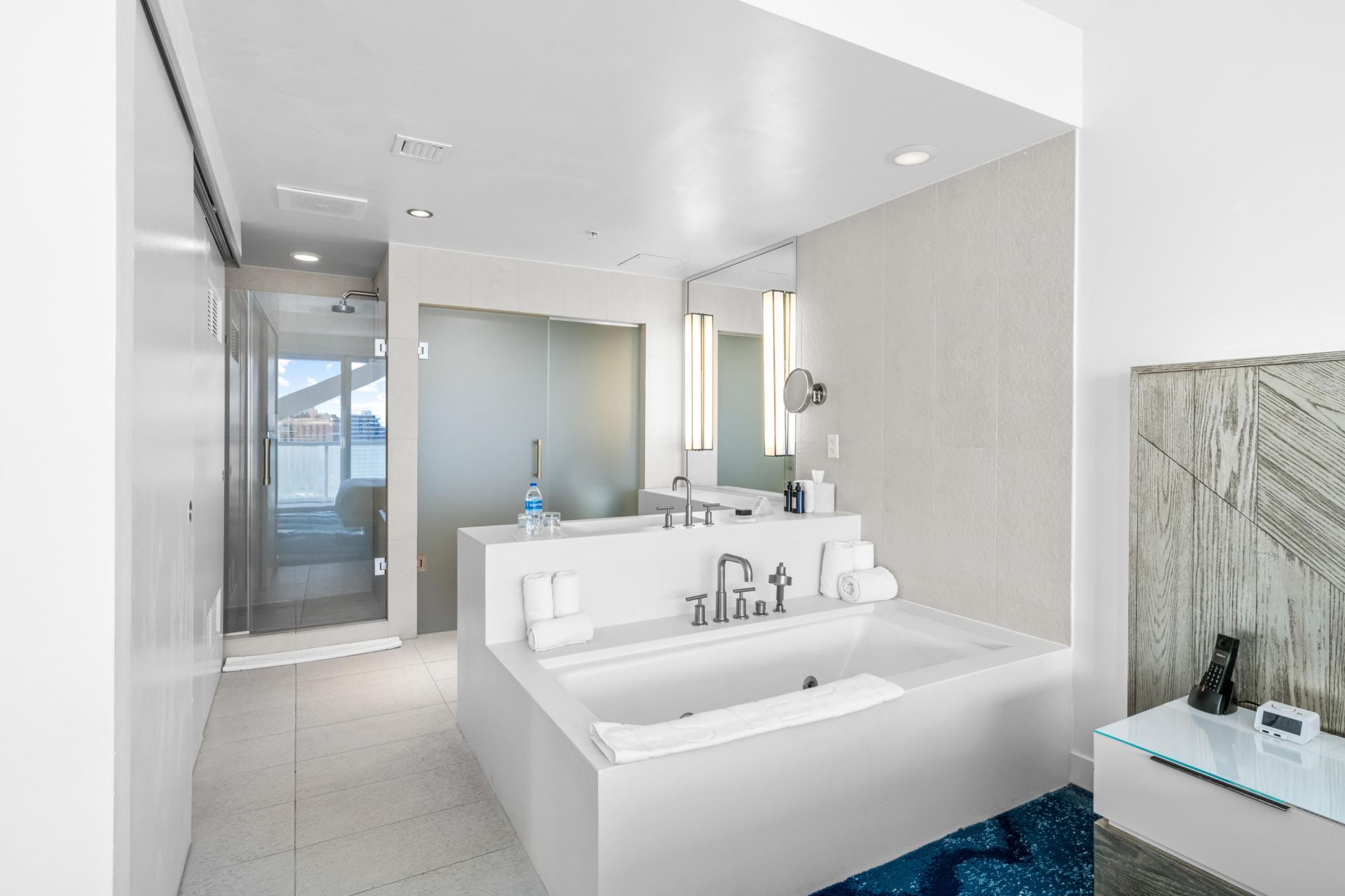 3101 Bayshore Drive, Unit 2105, Fort Lauderdale, FL 33304 Photo