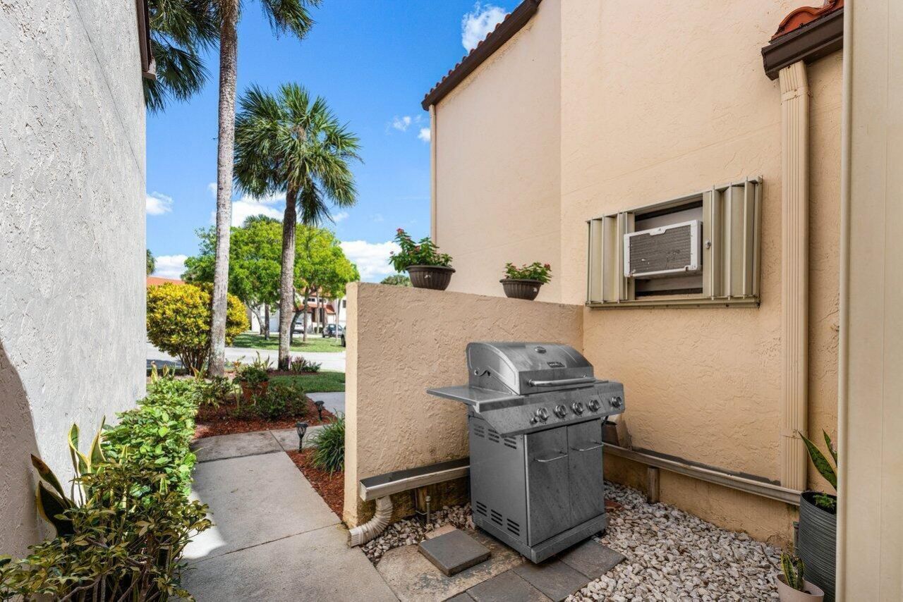 10 Via De Casas Sur, Unit 104, Boynton Beach, FL 33426 Photo