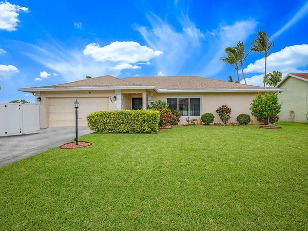 7597 N Nemec Dr Drive N, Lake Clarke Shores, FL 33406