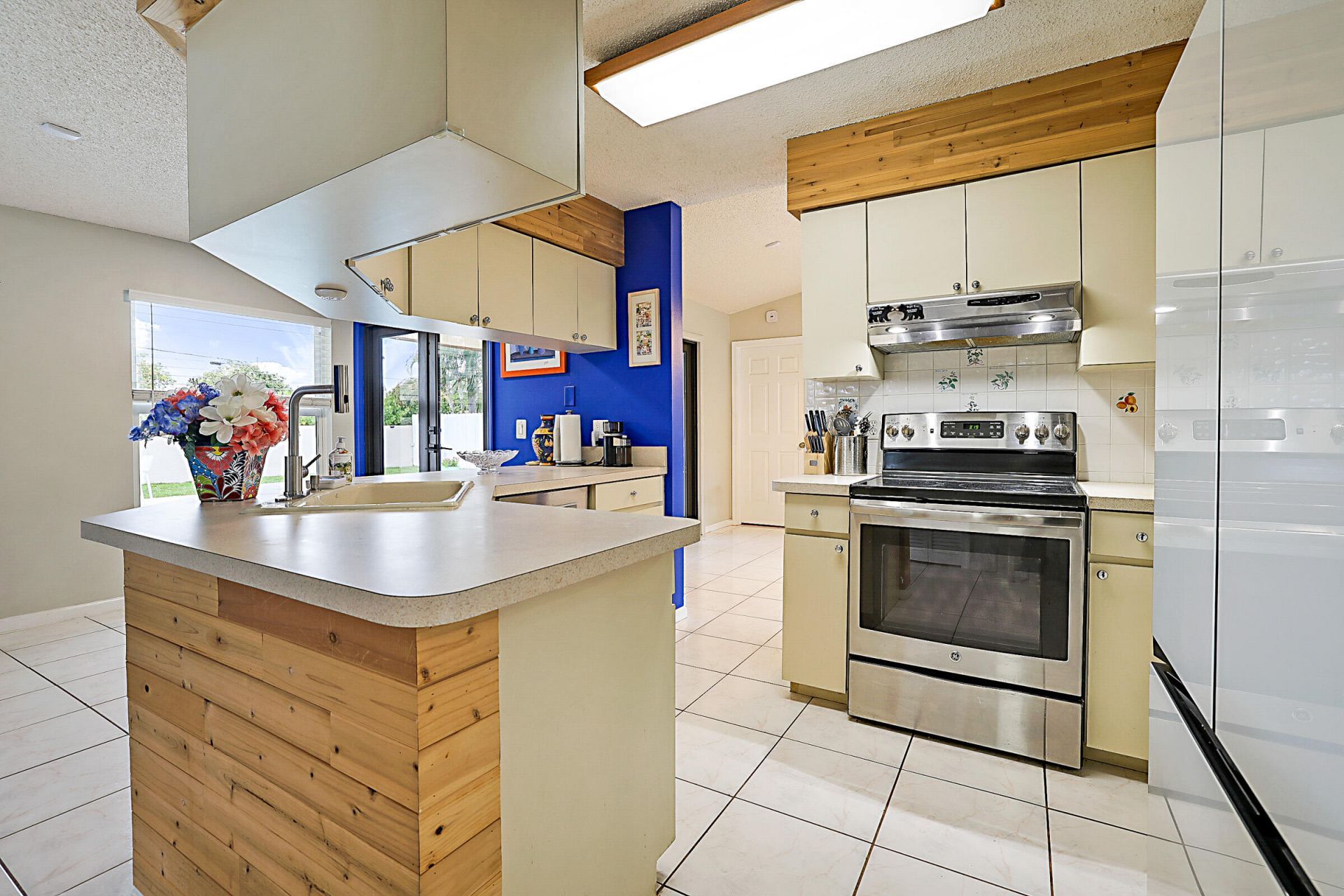 7597 N Nemec Dr Drive N, Lake Clarke Shores, FL 33406 Photo