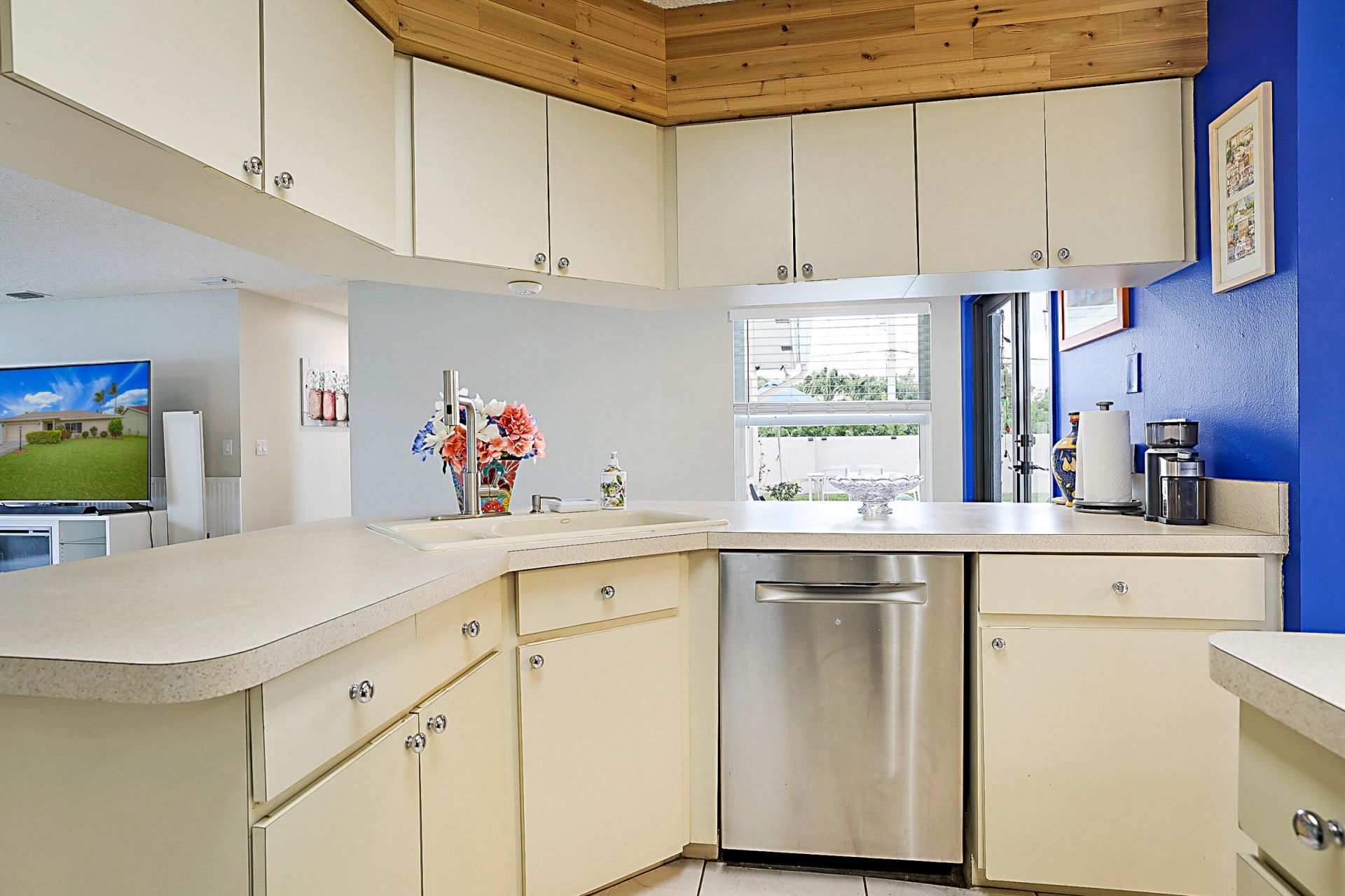 7597 N Nemec Dr Drive N, Lake Clarke Shores, FL 33406 Photo