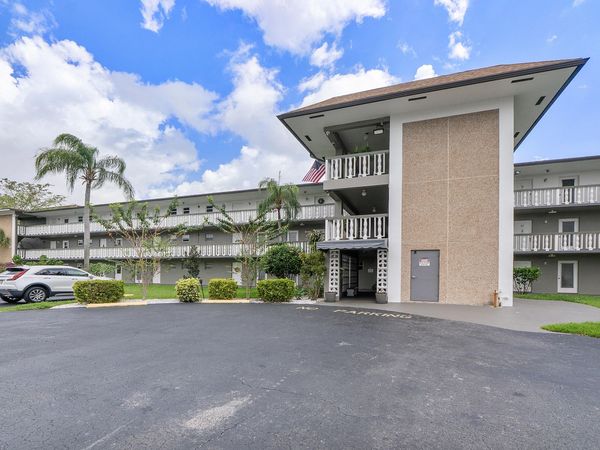 5200 Washington Street, Unit 301, Hollywood, FL 33021