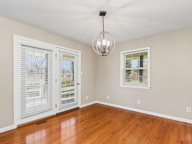 1132 Lorelei Drive, Perry Twp, OH 45118 Photo 10