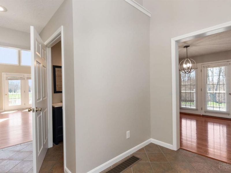 1132 Lorelei Drive, Perry Twp, OH 45118 Photo 8