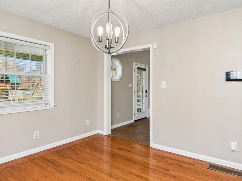 1132 Lorelei Drive, Perry Twp, OH 45118 Photo 9