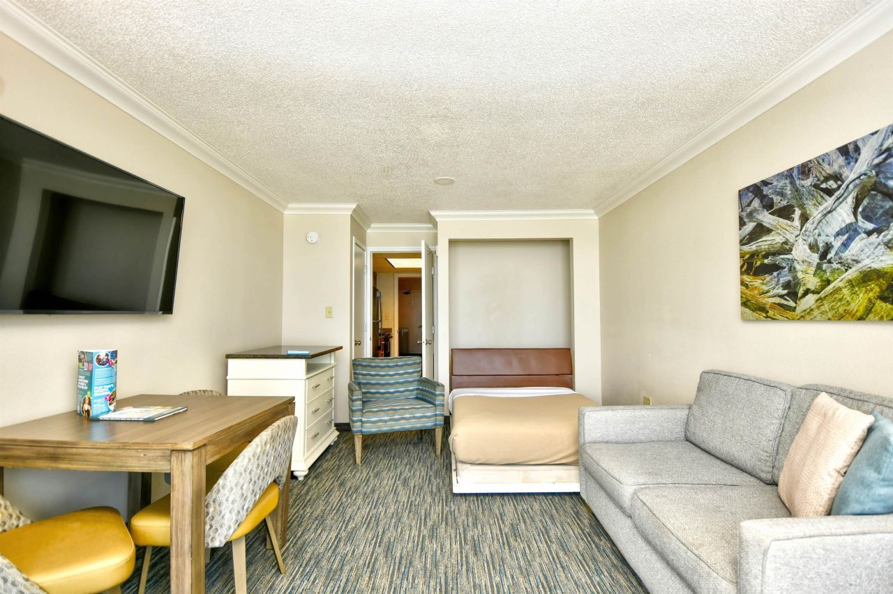 1105 S Ocean Blvd.  Photo 8