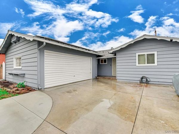 11518 205th St, Lakewood, CA 90715