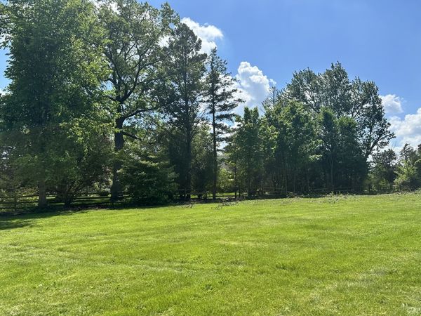 110 E Farnham Lane , Wheaton, IL 60189