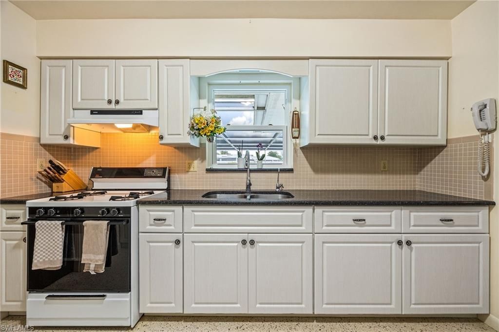 213 Richmond Ave S, Lehigh Acres, FL 33936 Photo