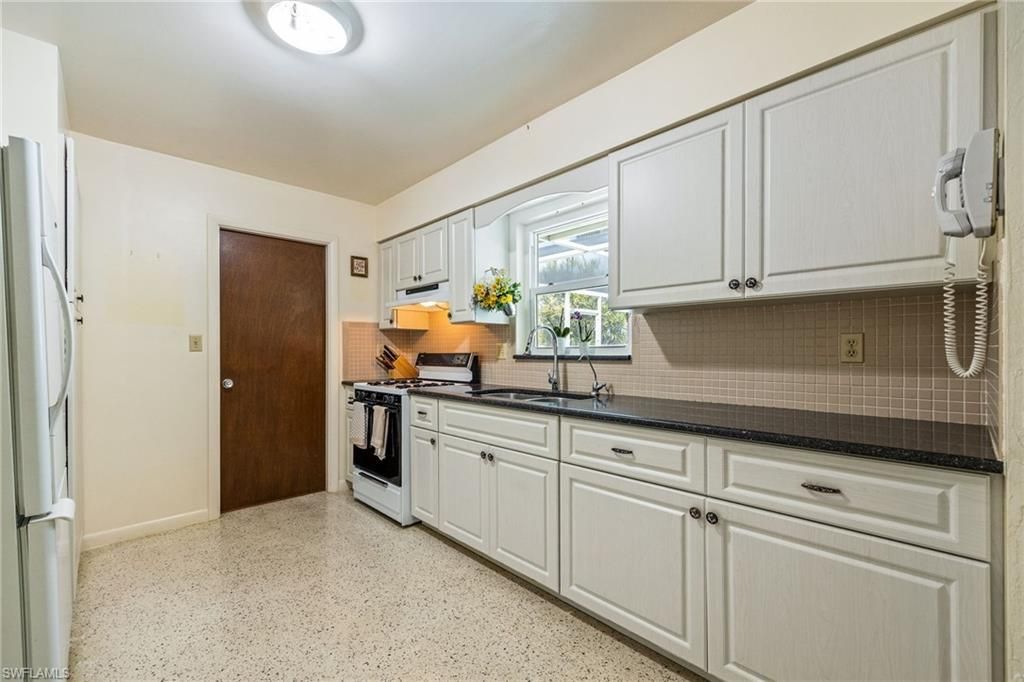 213 Richmond Ave S, Lehigh Acres, FL 33936 Photo